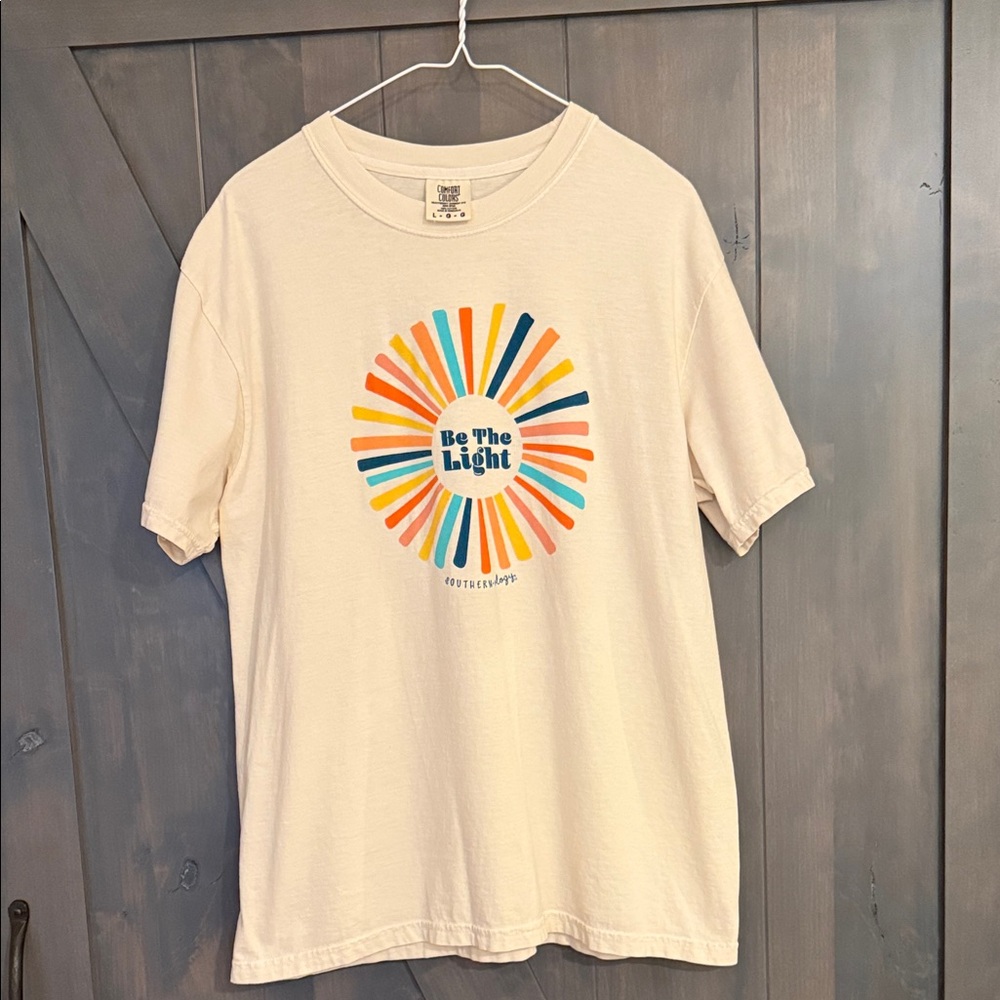 Comfort Colors Southern•ology Cream T-Shirt size large